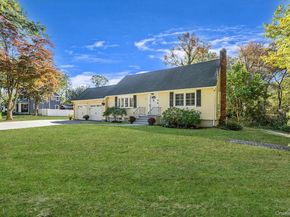 22 5th Avenue, Smithtown NY 11787