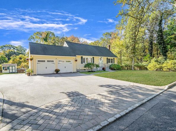 22 5th Avenue, Smithtown NY 11787