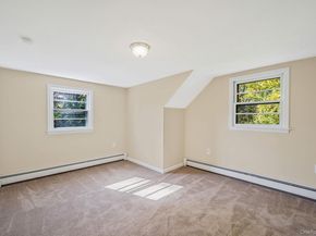 22 5th Avenue, Smithtown NY 11787