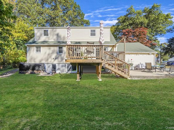 22 5th Avenue, Smithtown NY 11787