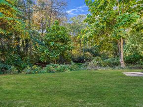 22 5th Avenue, Smithtown NY 11787