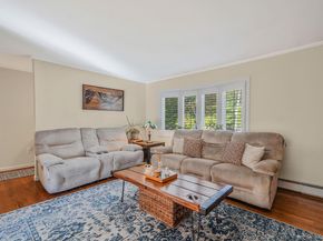 22 5th Avenue, Smithtown NY 11787