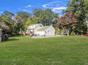 22 5th Avenue, Smithtown NY 11787
