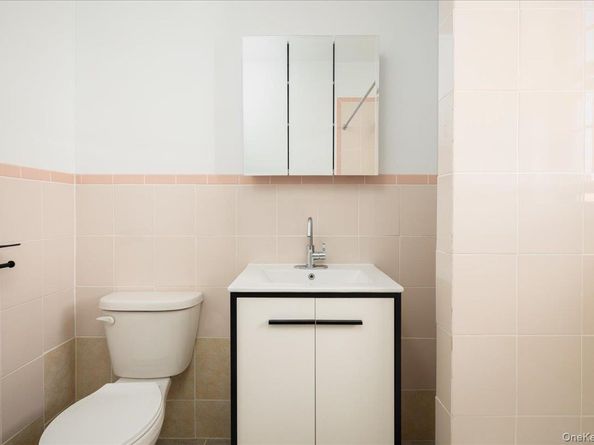 83-09 Talbot 6L, Kew Gardens NY 11415