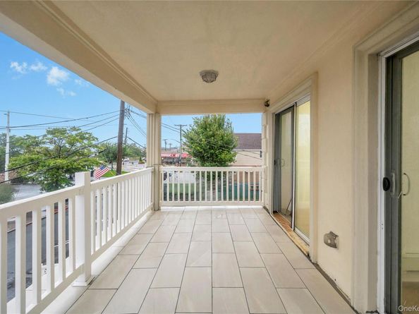 21 Van Brunt Road, Broad Channel NY 11693