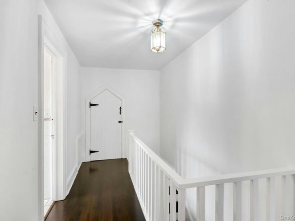 8 Maryland Avenue, Armonk NY 10504