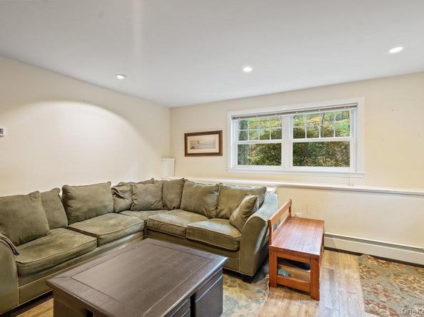 33 Dogwood Lane, Locust Valley NY 11560