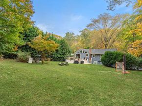 33 Dogwood Lane, Locust Valley NY 11560