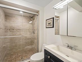 33 Dogwood Lane, Locust Valley NY 11560