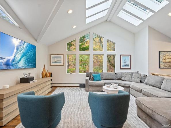 33 Dogwood Lane, Locust Valley NY 11560