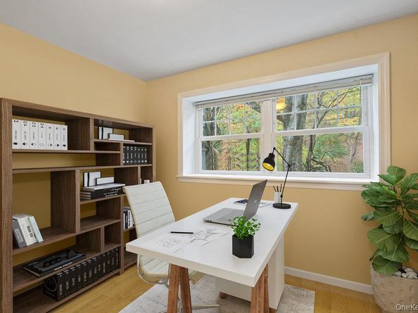 33 Dogwood Lane, Locust Valley NY 11560