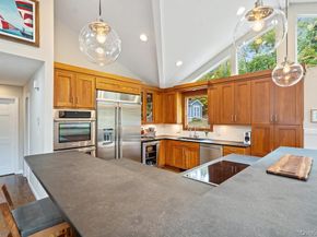 33 Dogwood Lane, Locust Valley NY 11560