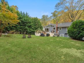 33 Dogwood Lane, Locust Valley NY 11560