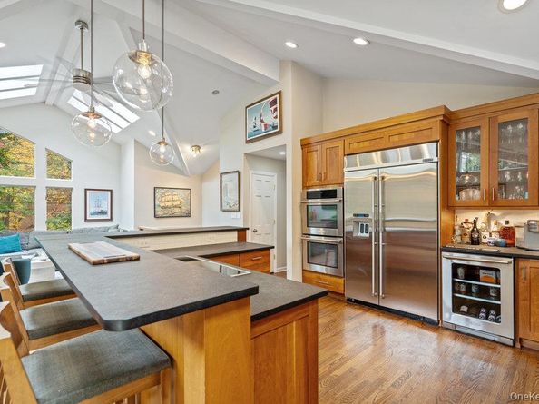 33 Dogwood Lane, Locust Valley NY 11560