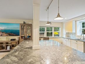 33 Dogwood Lane, Locust Valley NY 11560