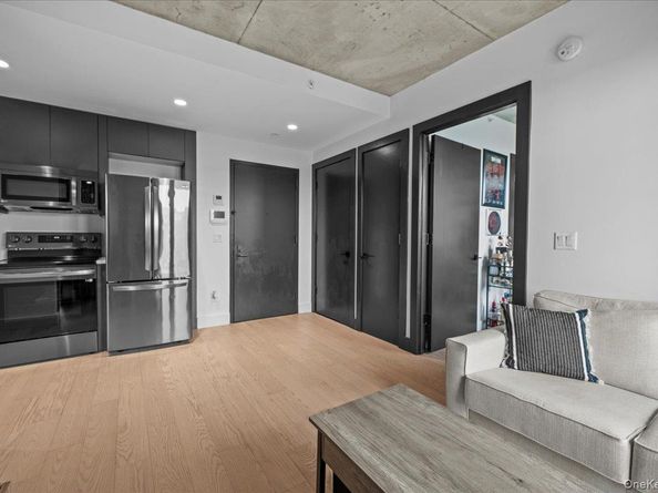 458 E 25th St 305, Brooklyn NY 11226