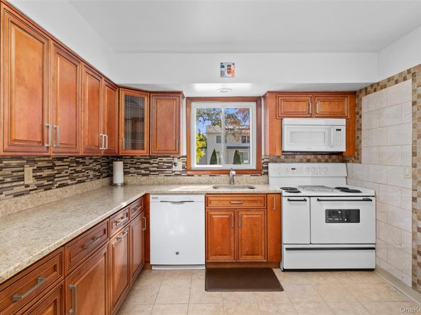 2360 Hamilton Road, North Bellmore NY 11710