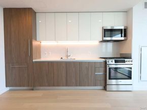 13101 40th Road 19P, Flushing NY 11354