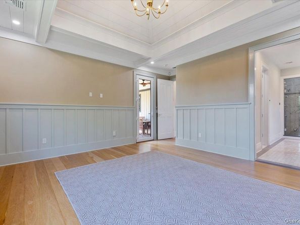 17 Moriches Avenue, East Moriches NY 11940