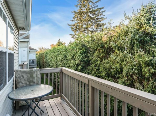 1120 Willow Lane, Valley Stream NY 11580