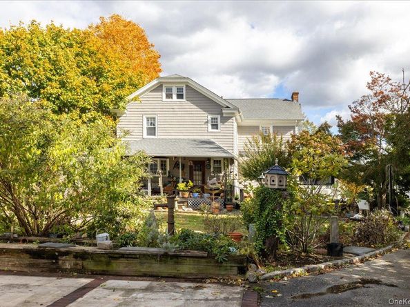 331 Mineola Boulevard, Mineola NY 11501