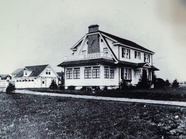 331 Mineola Boulevard, Mineola NY 11501