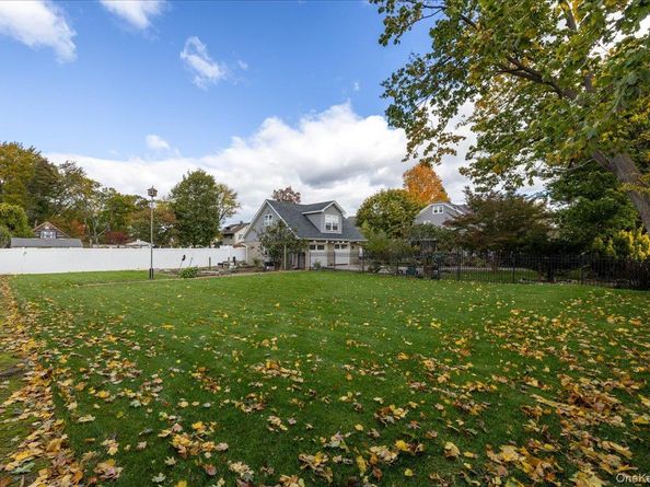 331 Mineola Boulevard, Mineola NY 11501