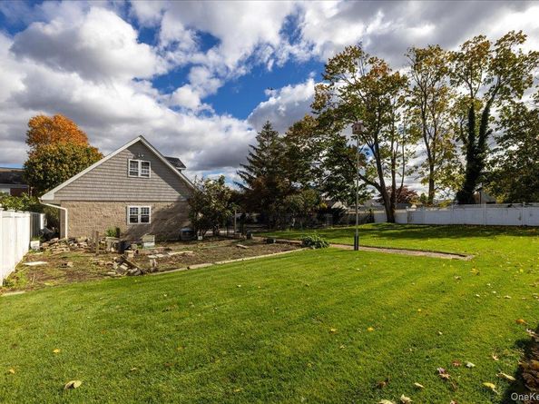 331 Mineola Boulevard, Mineola NY 11501