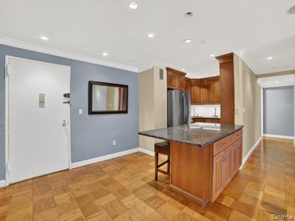 25 Lake Street 6K, White Plains NY 10603