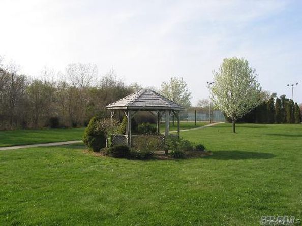 226 Pointe 226, Coram NY 11727