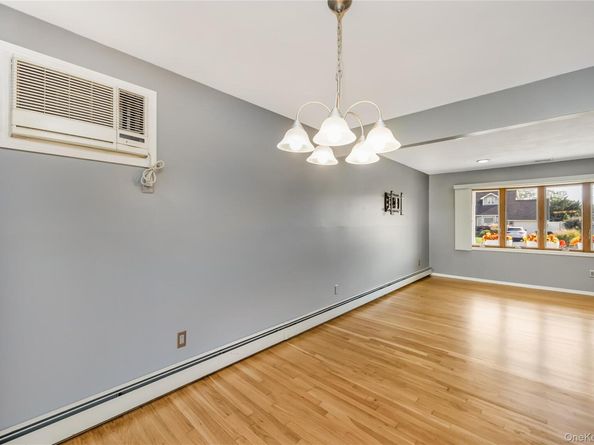 15 Whalen Street, North Babylon NY 11703