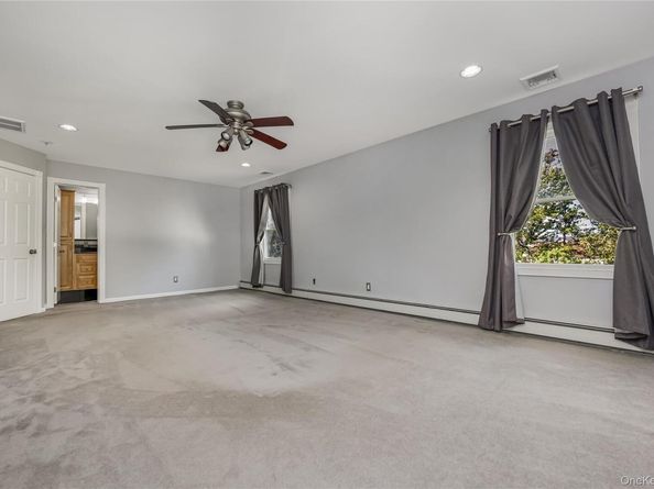 15 Whalen Street, North Babylon NY 11703