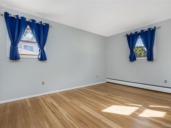 15 Whalen Street, North Babylon NY 11703
