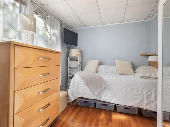 1946 Tomlinson Avenue, Bronx NY 10461