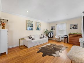 38 primrose Drive, New Hyde Park NY 11040