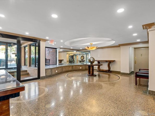 7401 Shore Road 1E, Brooklyn NY 11209