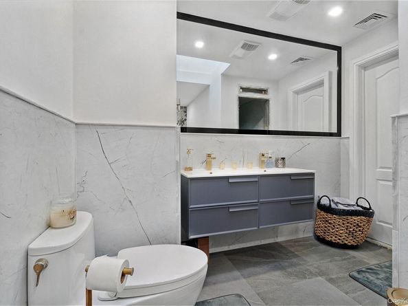 164-47 86 Street, Howard Beach NY 11414