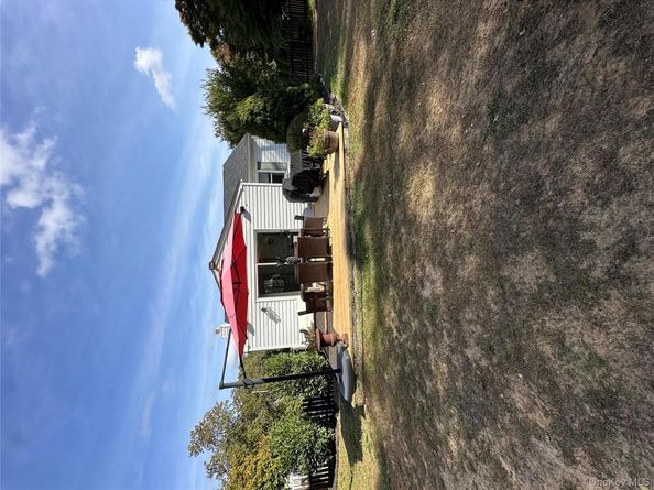 558 Meadow Road, Kings Park NY 11754