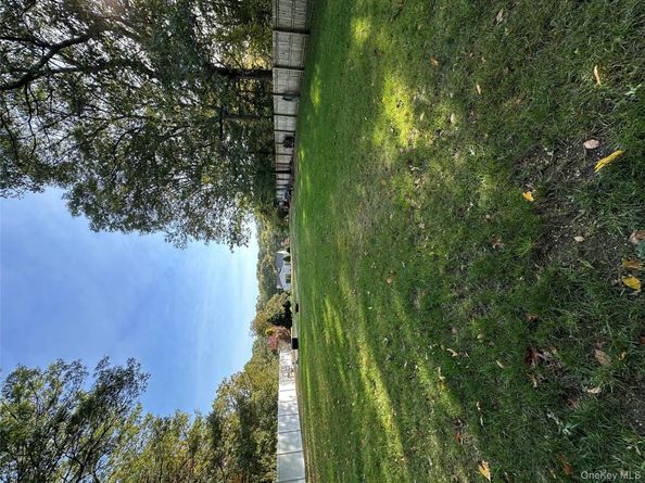 558 Meadow Road, Kings Park NY 11754