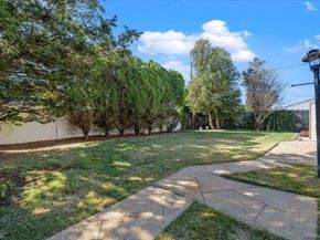 24 Windmill Lane, Levittown NY 11756
