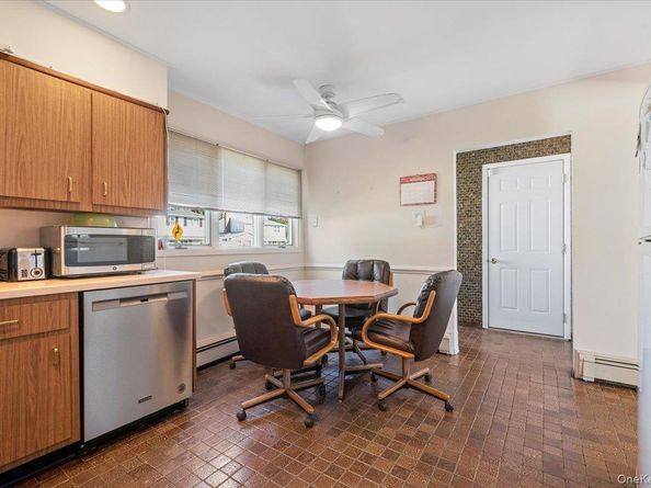 24 Windmill Lane, Levittown NY 11756