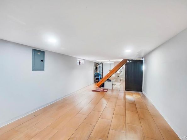 21867 110th Avenue, Queens Village NY 11429