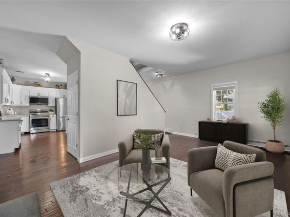 80 Prince Road, Rocky Point NY 11778