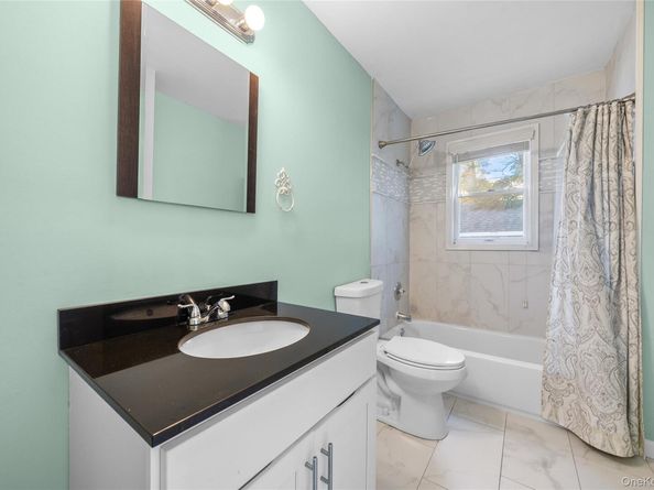 80 Prince Road, Rocky Point NY 11778