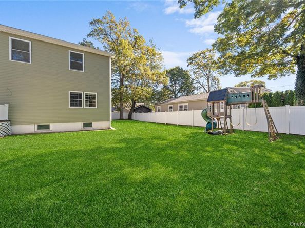80 Prince Road, Rocky Point NY 11778