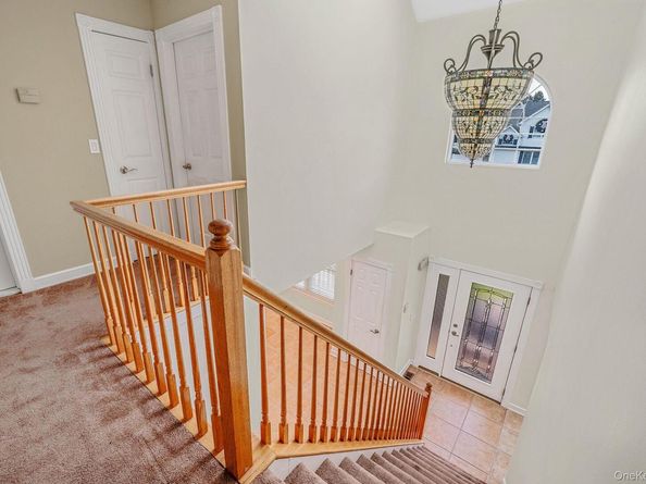 2 Max Way, Commack NY 11725