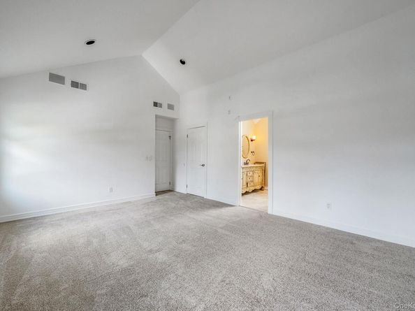 2 Max Way, Commack NY 11725