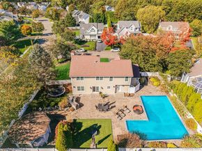 2 Max Way, Commack NY 11725