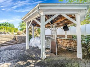 2 Max Way, Commack NY 11725