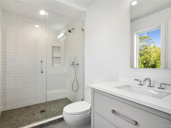 135 South Road, Westhampton NY 11977